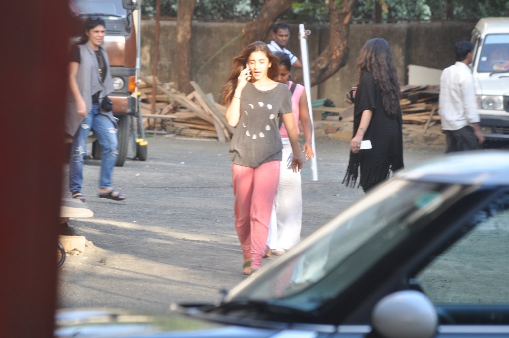 Snapped: Alia Bhatt shooting for Kapoor and Sons