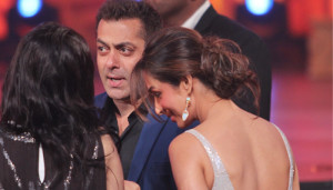 Salman Khan, Malaika Arora Khan at an awards function