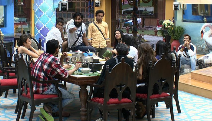 Bigg Boss contestants get into an argument during lunch