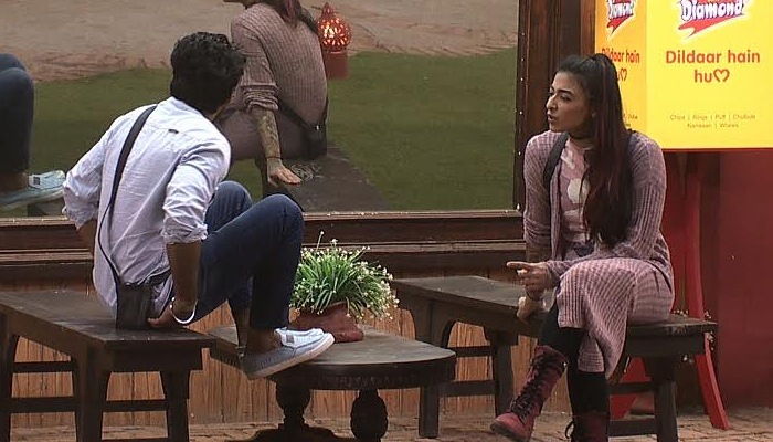 Bani enjoys a chat with Manveer