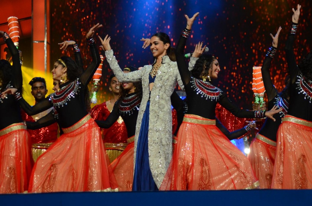 Deepika Padukone at Umang 2016