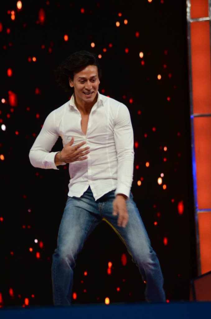 Tiger Shroff at Umang 2016