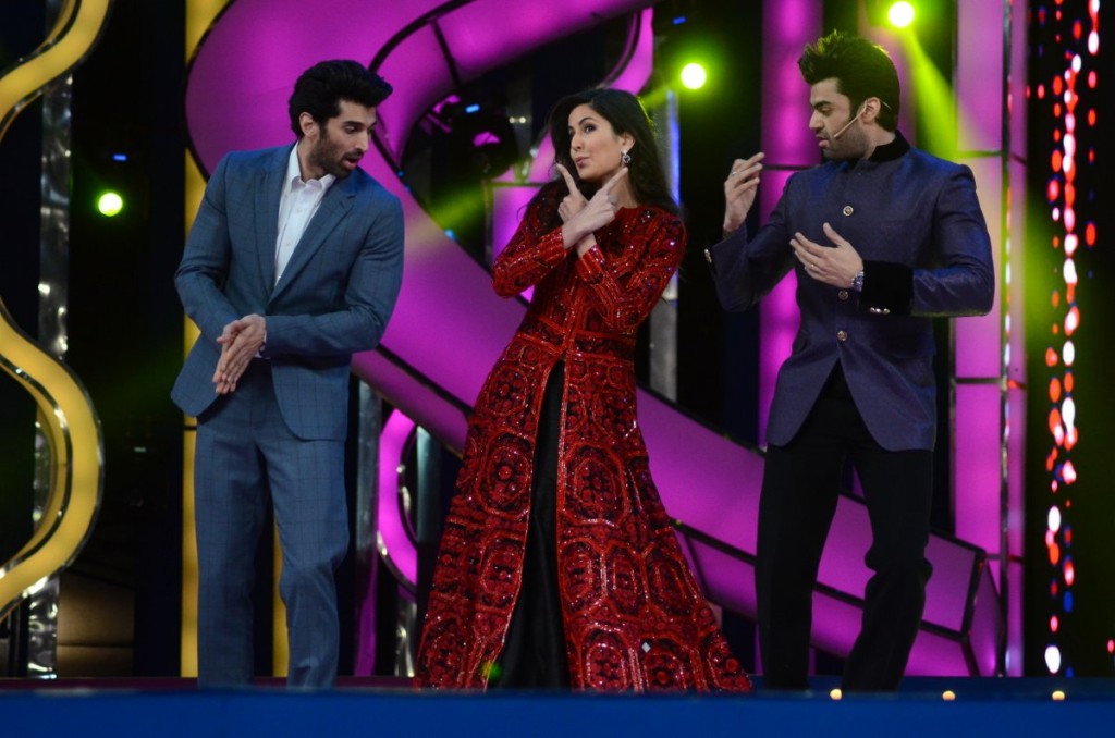 Aditya Roy Kapur, Katrina Kaif, Manish Paul at Umang 2016