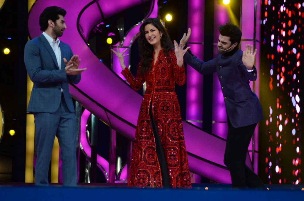 Aditya Roy Kapur, Katrina Kaif, Manish Paul at Umang 2016