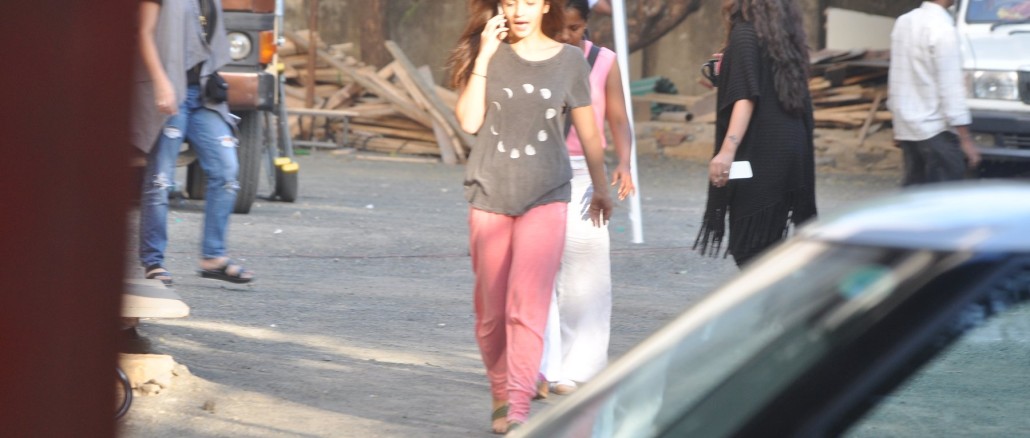 Snapped: Alia Bhatt shooting for Kapoor and Sons