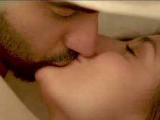 Arjun Kapoor, Kareena Kapoor kiss in Ki And Ka