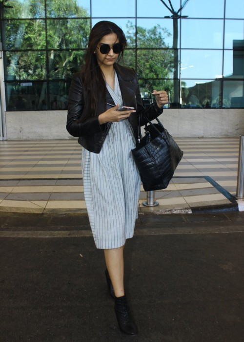 Sonam Kapoor snapped at the airport