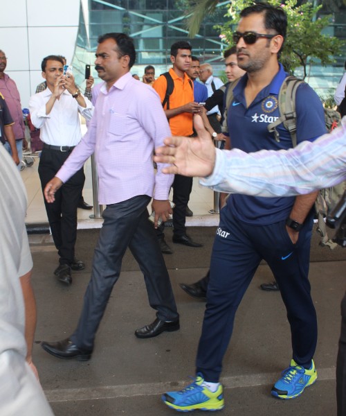 MS Dhoni at the airport