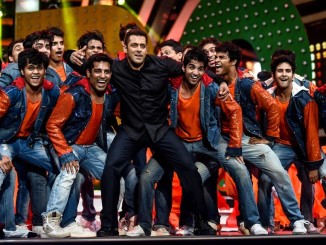 Salman Khan performing at TOIFA Awards 2016