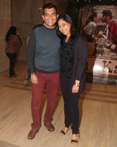 Sanjeev Kapoor with wife