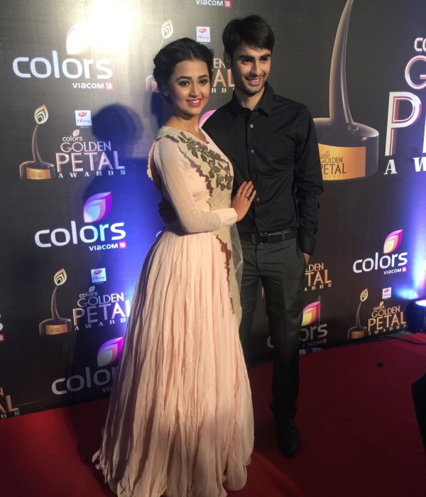 Tejasvi (Ragini) and Varun Kapoor at Colors  Golden Petal Awards