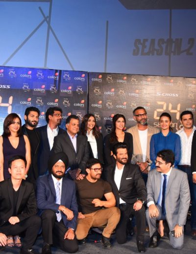 Anil Kapoor, Sonam Kapoor and Aamir Khan with the cast of 24 Season 2