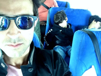 Hrithik Roshan eroute to Africa with Hrehaan, Hridhaan. Image Courtesy: Twitter