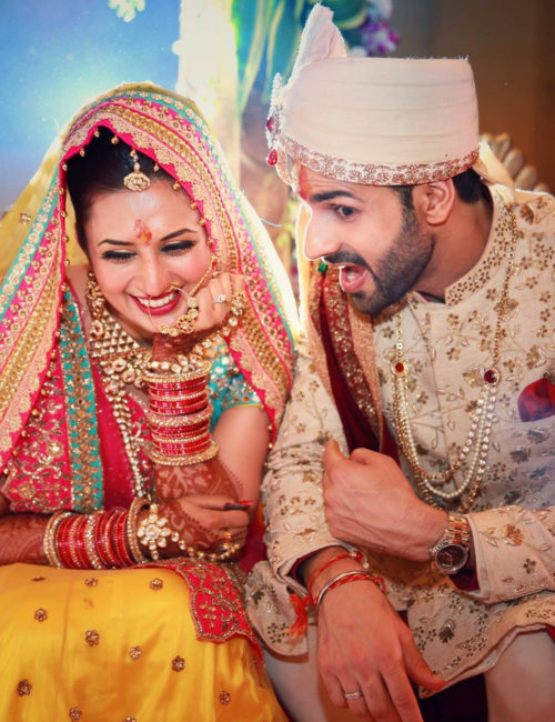 Divyanka Tripathi, Vivek Dahiya enjoy a candid moment at their wedding