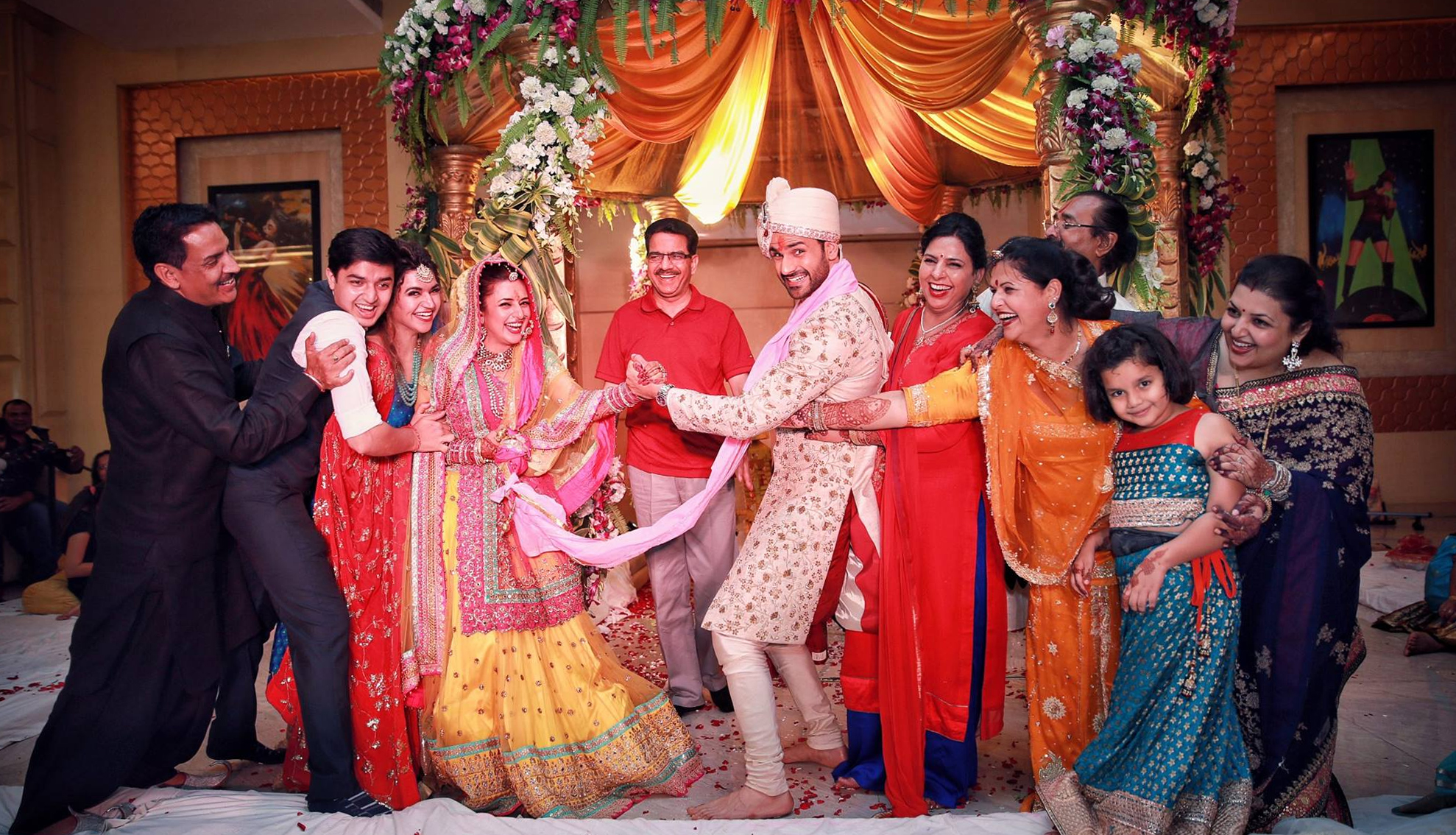 New pics: Divyanka Tripathi and Vivek Dahiya's grand wedding reception