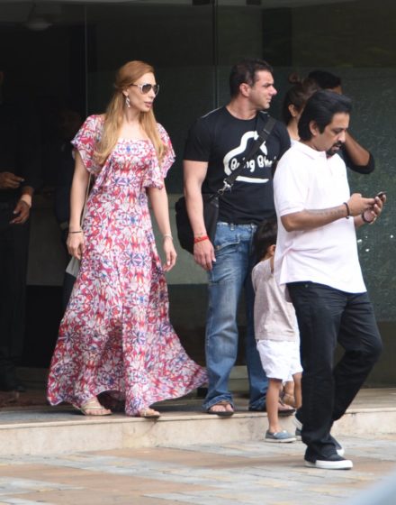 Iulia Vantur, Sohail Khan