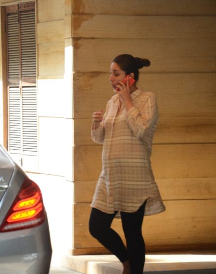 Pregnant Kareena Kapoor Khan visits her mother Babita Kapoor