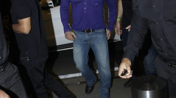 Salman Khan spotted at the airport, departs for Dubai