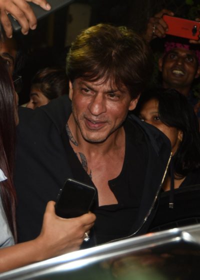 Shah Rukh Khan spotted with a new tattoo near his neck