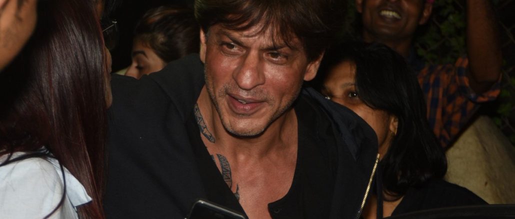 Shah Rukh Khan spotted with a new tattoo near his neck