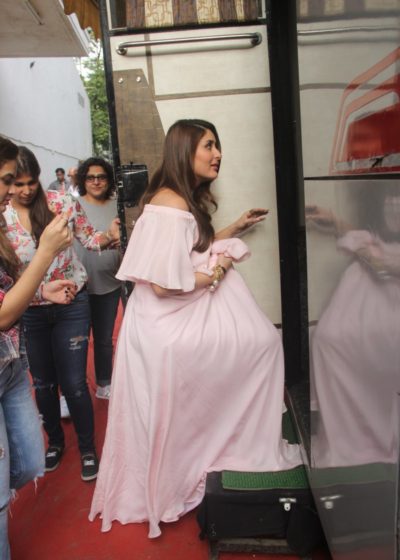 Kareena Kapoor Khan snapped post an advertisement shoot in Mehboob studios