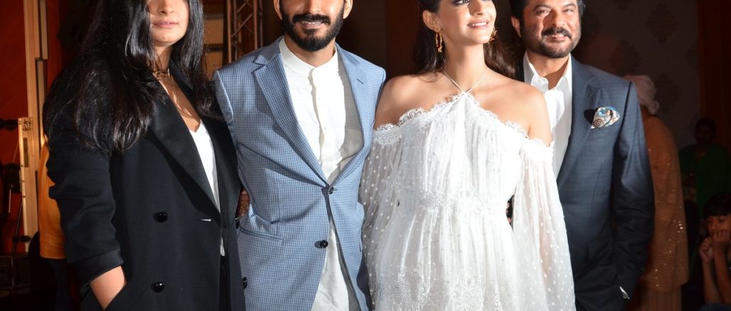 Rhea, Harshvardhan, Sonam and Anil Kapoor