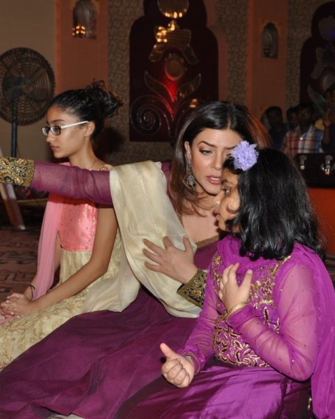 Sushmita Sen with her daughters Renee and Alisah
