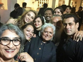 Iulia Vantur, Salman Khan, Shweta Rohira, Bina Kak at the party