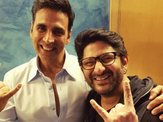 Akshay Kumar, Arshad Warsi at Jolly LLB 2 screening. Image Courtesy: Twitter