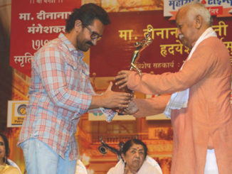 Aamir Khan receives Master Dinanath Mangeshkar Award