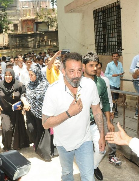 Sanjay Dutt appears in Andheri Court