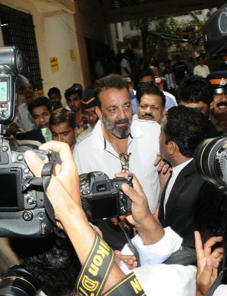 Sanjay Dutt appears in Andheri Court