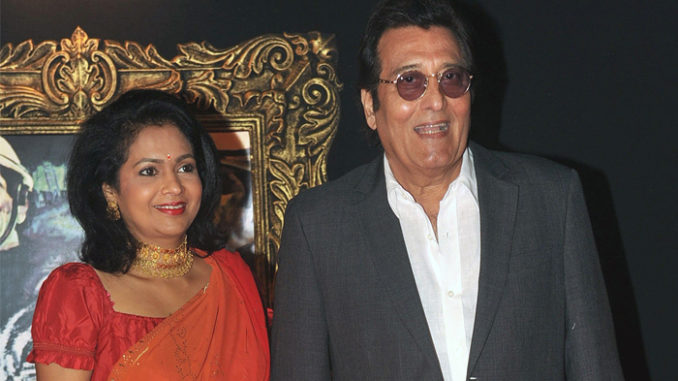 Vinod Khanna with wife Kavita Khanna