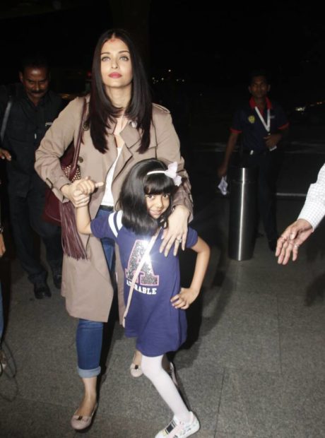 Aishwarya Rai Bachchan with Aaradhya Bachchan