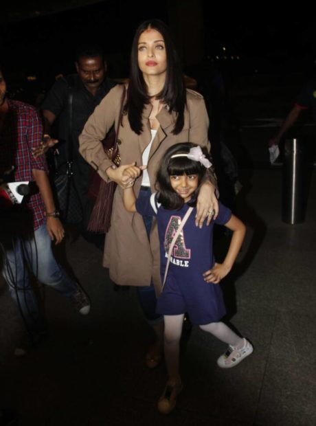 Aishwarya Rai Bachchan with Aaradhya Bachchan