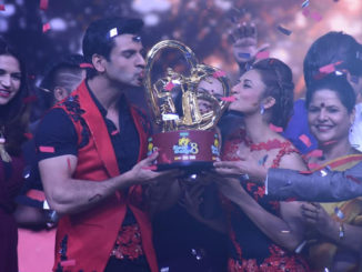 Divyanka Tripathi, Vivek Dahiya with Nach Baliye 8 trophy