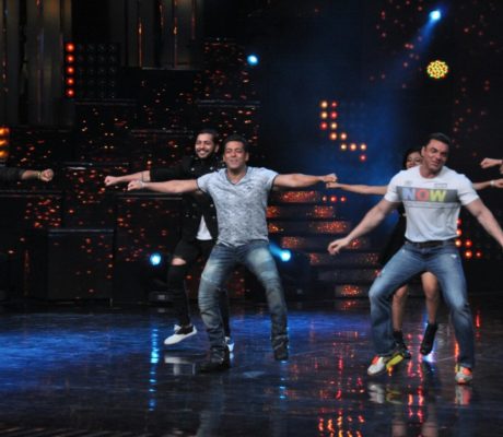 Salman Khan, Sohail Khan shake a leg on Nach Baliye 8