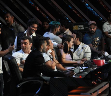 Sohail Khan, Salman Khan on the sets of Nach Baliye 8