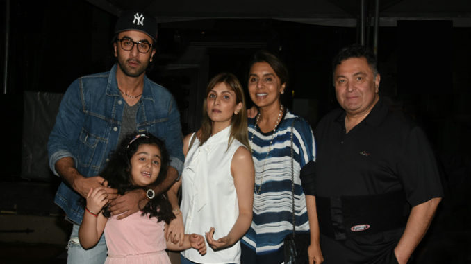 Ranbir Kapoor, Riddhima Kapoor Sahni with her daughter Samara Sahni, Neetu Singh and Rishi Kapoor