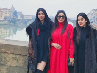 A file photo of Sridevi with daughters Janhvi and Khushi